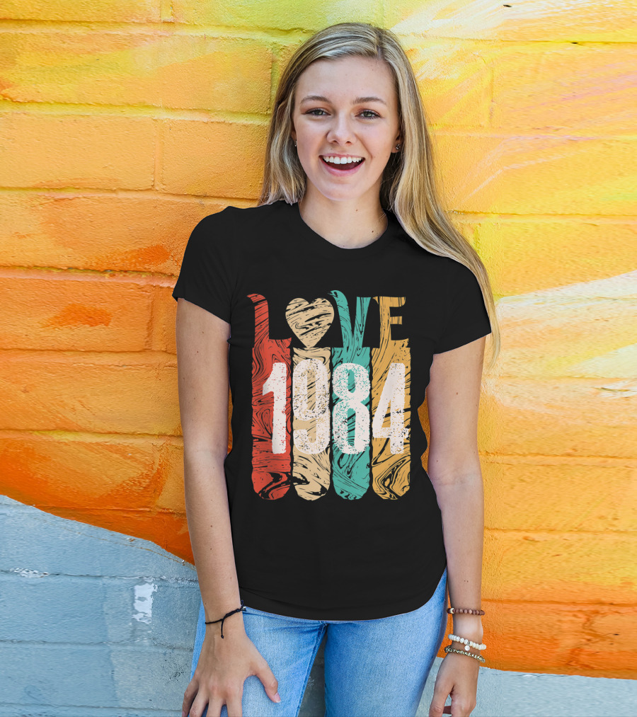 Love 1984 Classic Best Year Perfect Cool T-Shirt