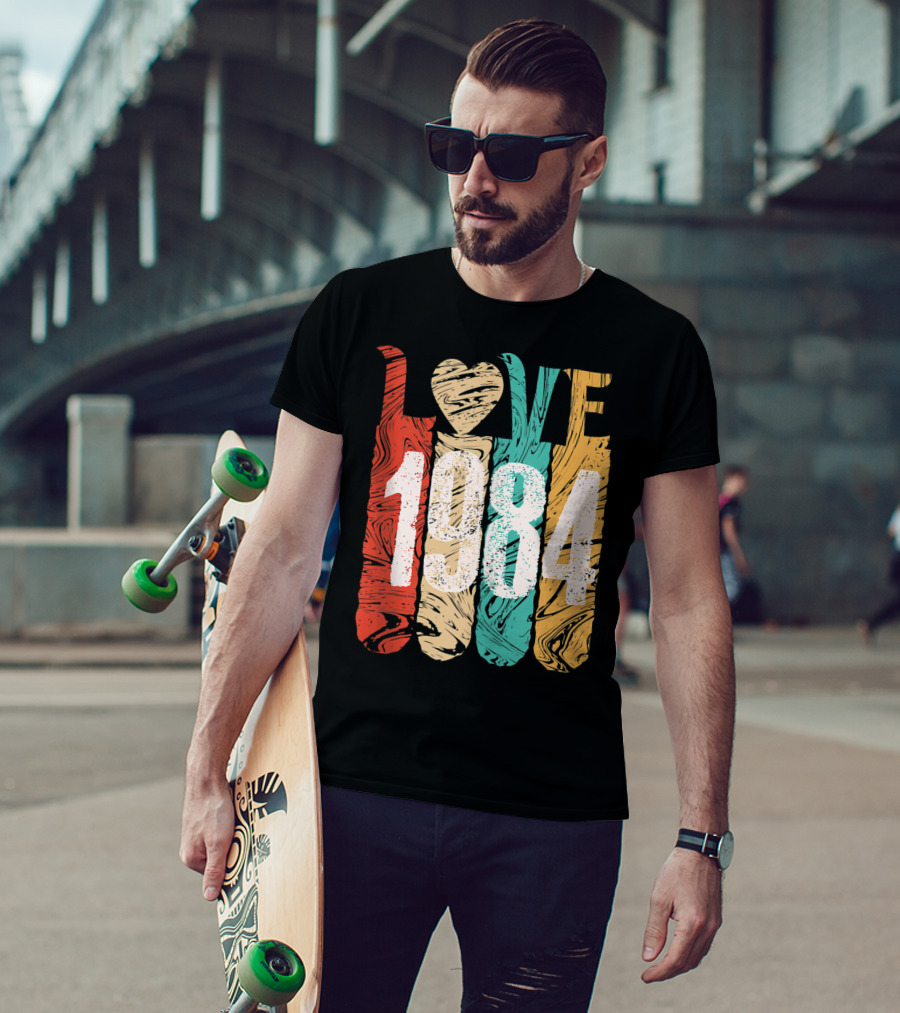 Love 1984 Classic Best Year Perfect Cool T-Shirt