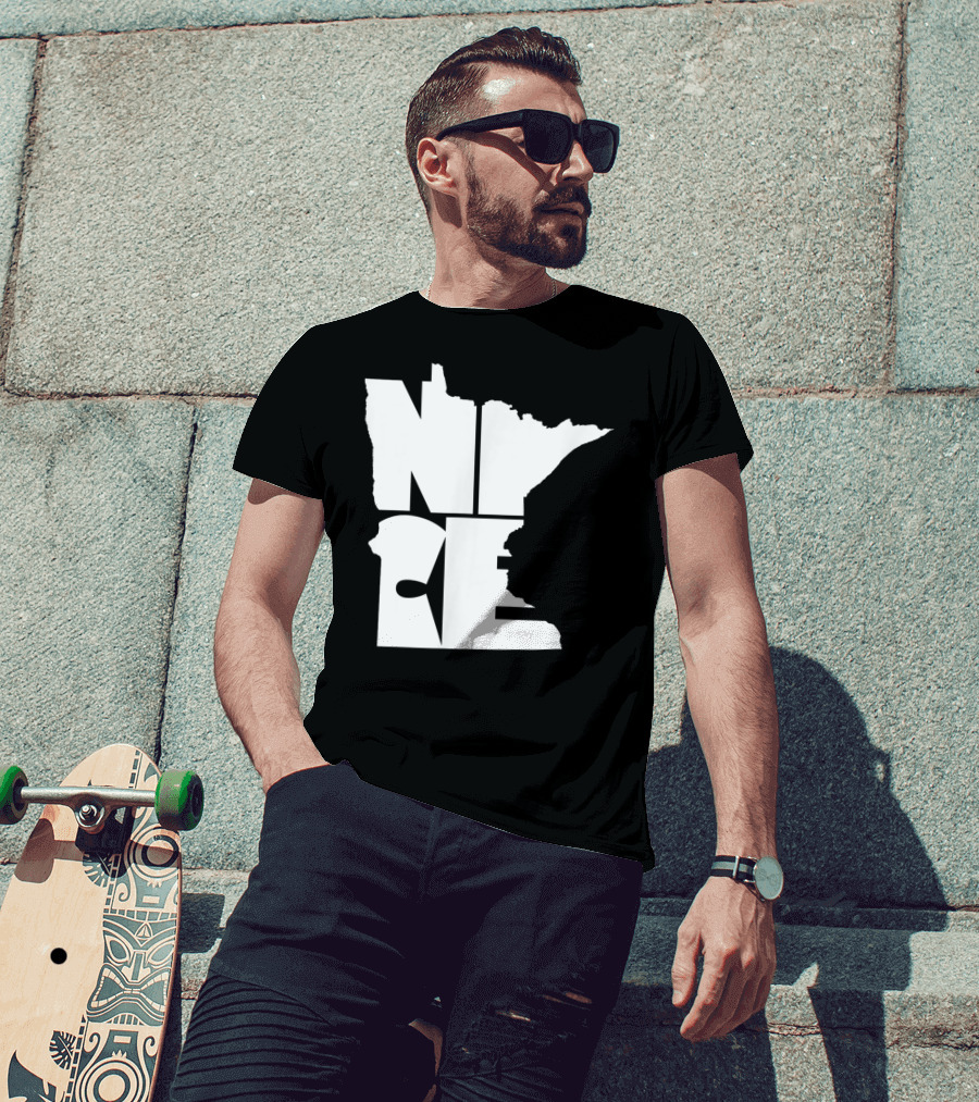 Minnesota Nice Map Outline T-Shirt