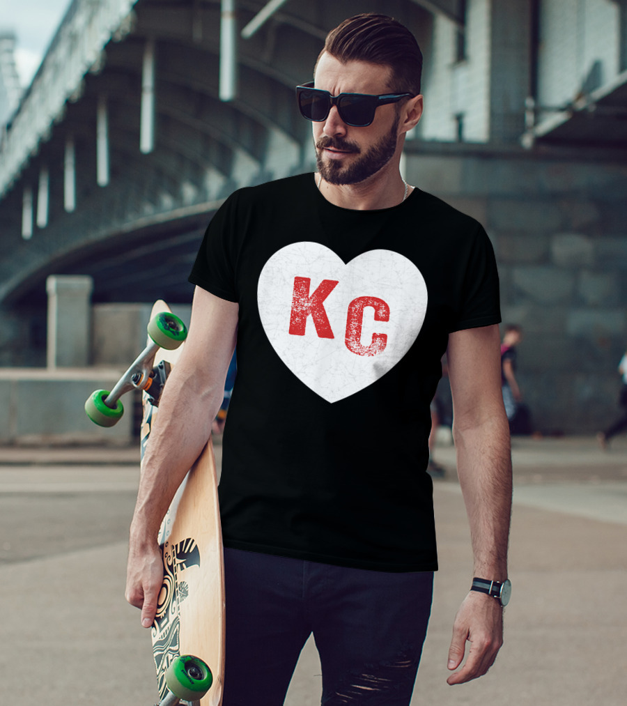 Vintage Red KC Heart Kansas City Love T-Shirt