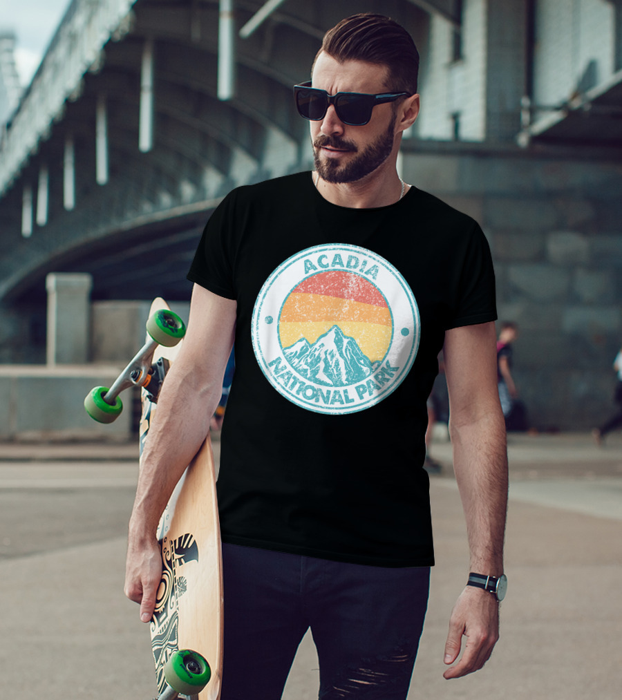 Acadia National Park Vintage Mountain Sunset Circle Badge T-Shirt