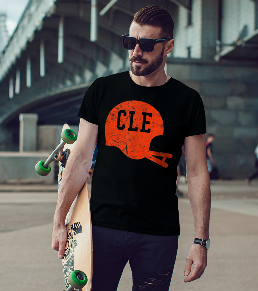 Cleveland Ohio Football CLE Vintage Helmet T-Shirt