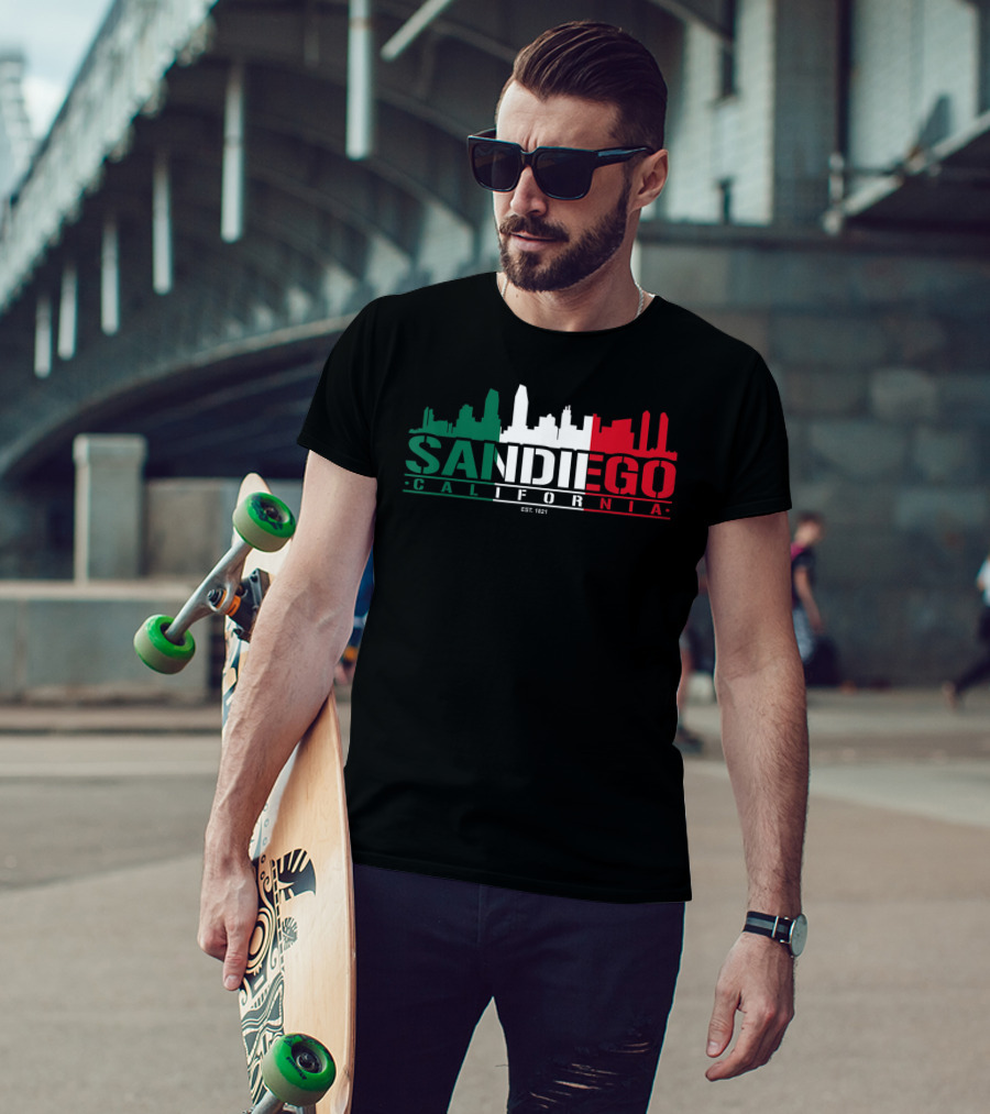 San Diego California Skyline Est. 1821 Classic Look T-Shirt