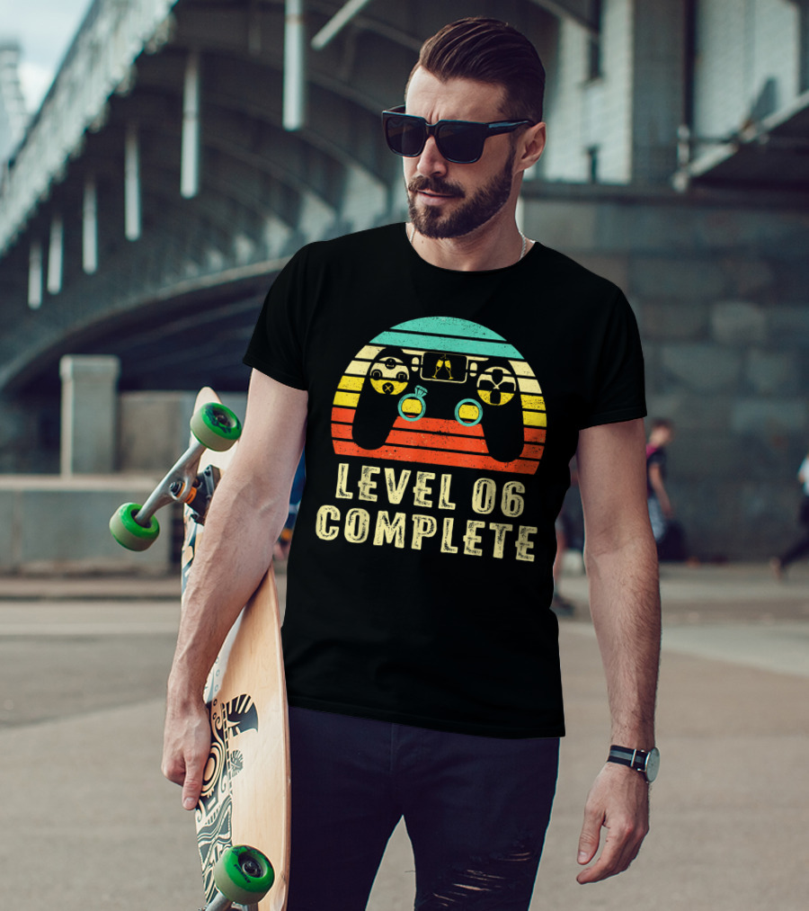 Level 06 Complete Vintage Gamer Controller Celebrate 6th Wed T-Shirt