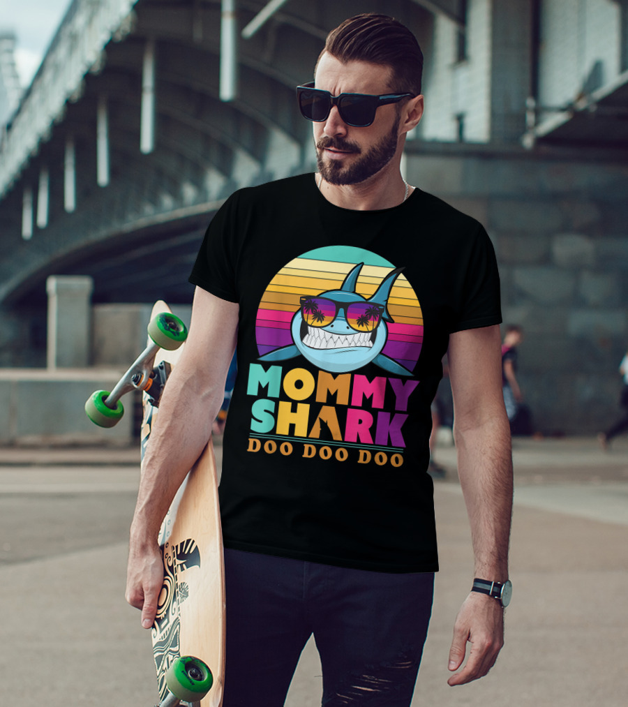 Mommy Shark Doo Doo Doo Retro Sunset With Sunglasses T-Shirt