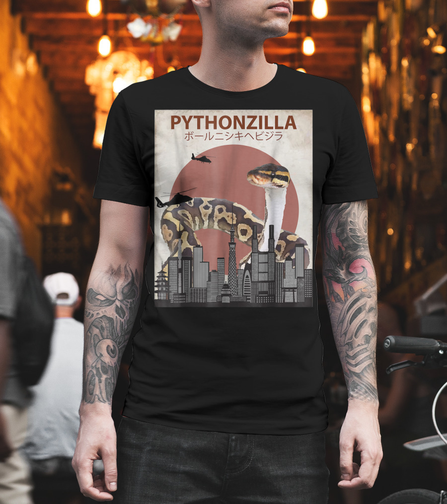 Pythonzilla Ball Python Funny Snake Skyline Helicopter Japanese Text T-Shirt