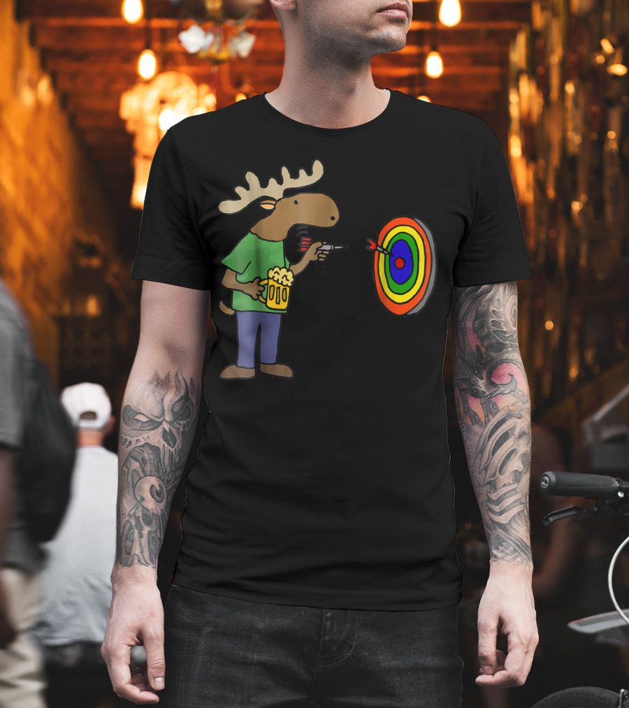 SmileteesHob Funny Moose with Beer Throwing Darts at Colorful Target T-Shirt