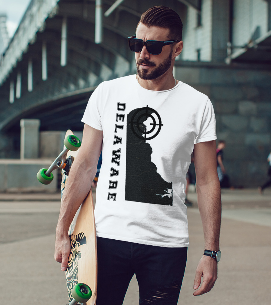 Delaware Maps Vintage Classic Style With Compass Target T-Shirt