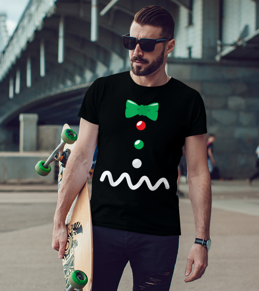 Gingerbread Man Christmas Bow Tie Décor T-Shirt