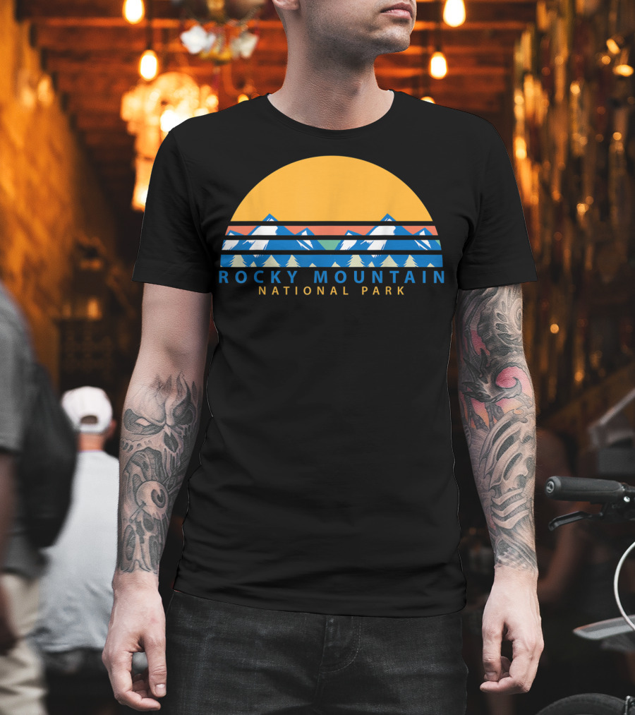 Rocky Mountain National Park Colorado Sunset Peaks Retro Vintage T-Shirt