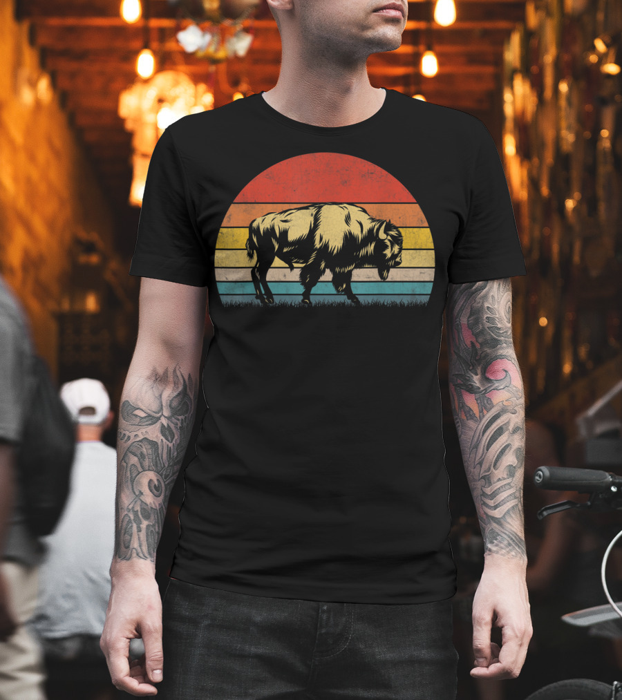 Buffalo Bison Sunset Vintage 70s Natur Retro Stripes T-Shirt