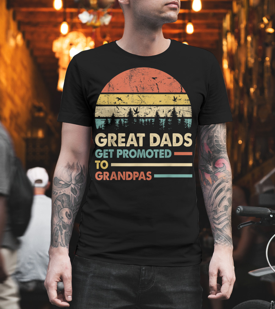 Great Dads Get Promoted To Grandpas Retro Sunset Forest T-Shirt