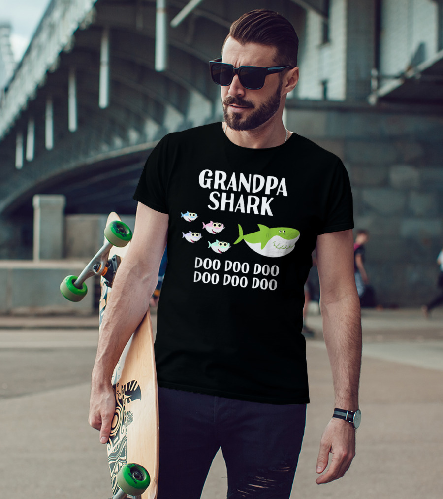 Grandpa Shark Doo Doo Doo Doo With Baby Sharks T-Shirt