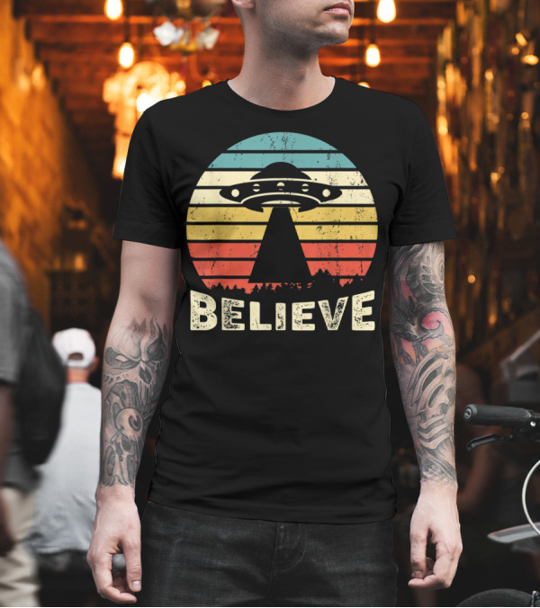 Vintage UFO Hunter Believe I Want To Believe Retro Alien T-Shirt Vintage UFO Hunter Believe I Want To Believe Retro Alien T-Shirt