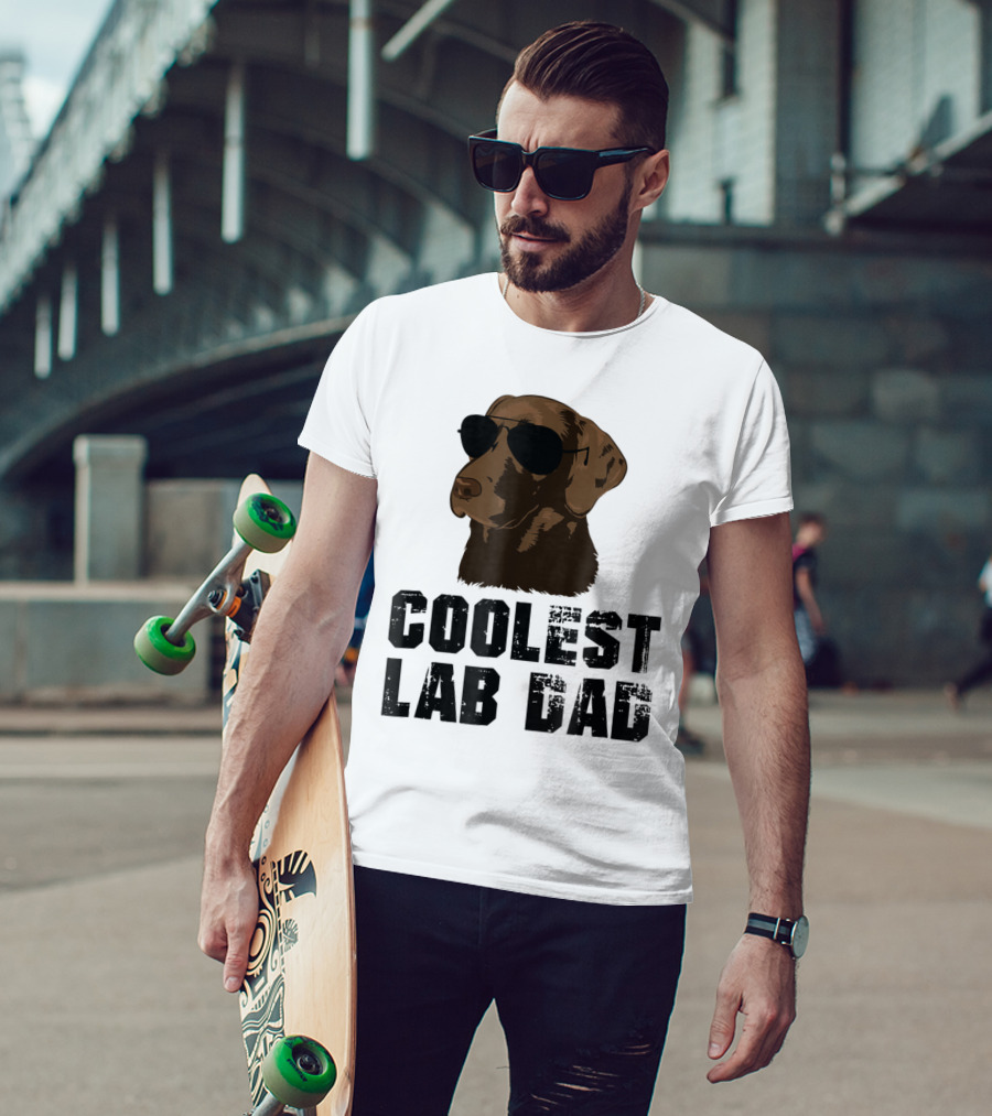 Coolest Lab Dad Funny Chocolate Labra Wearing Sunglasses T-Shirt