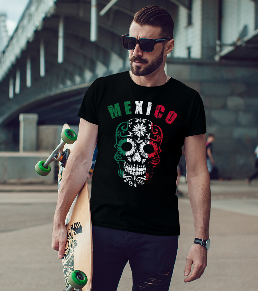 Mexico Distressed Sugar Skull Soccer Fan T-Shirt