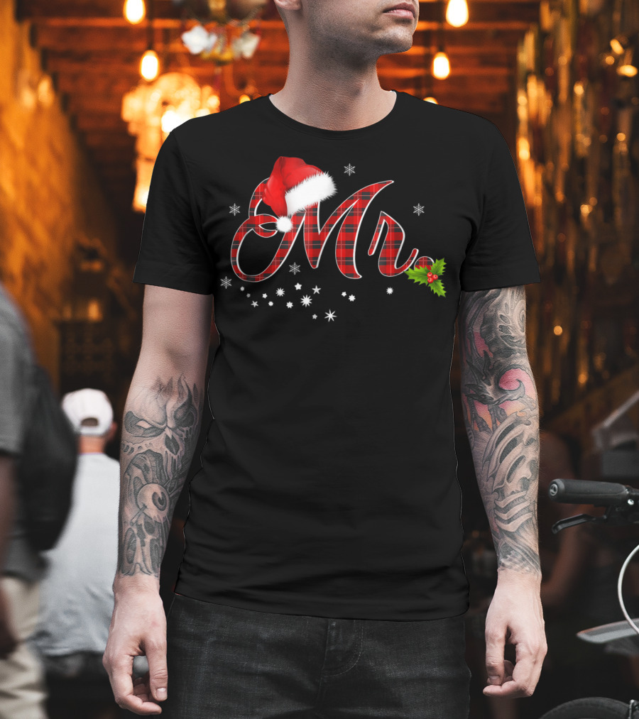 Mr Red Plaid Festive Santa Hat And Holly Matching T-Shirt
