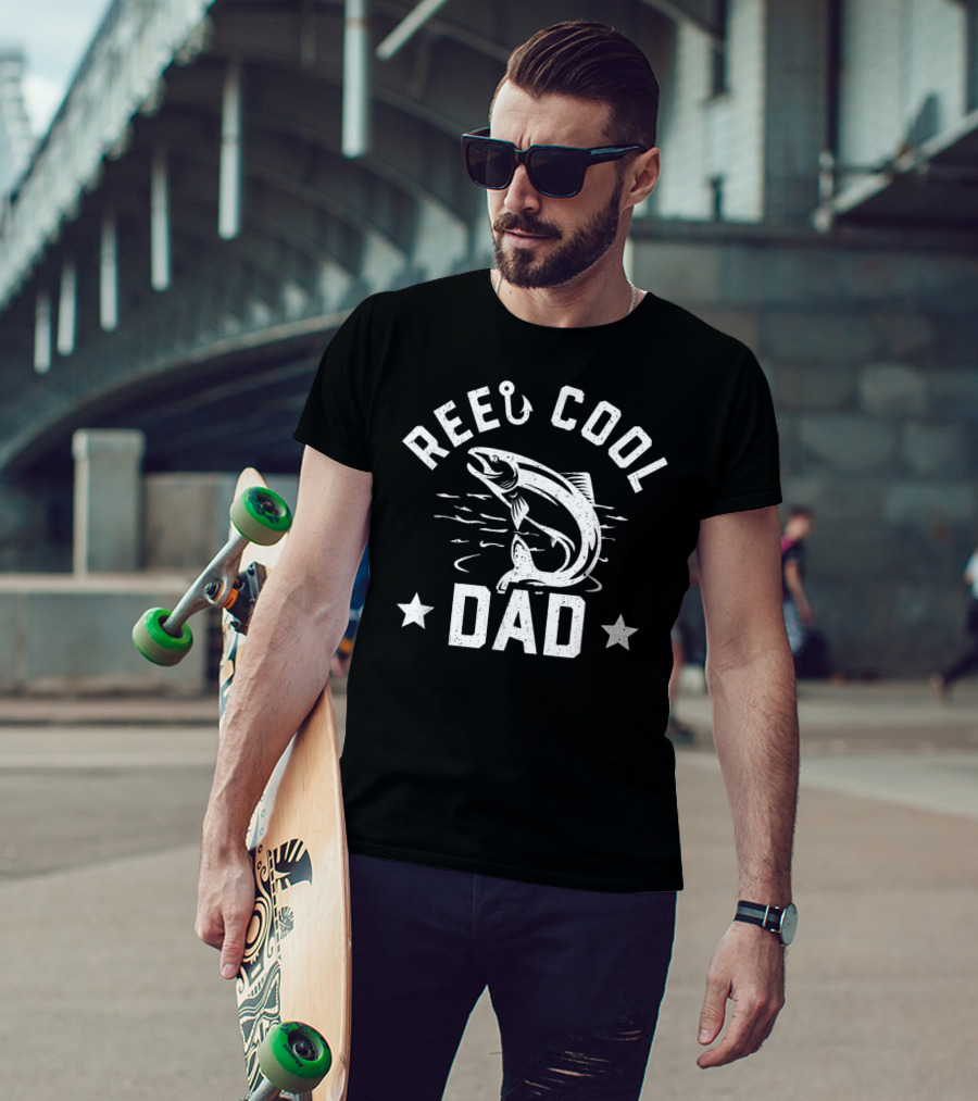 Reel Cool Dad Funny Fishing Pun With Hook And Fish T-Shirt