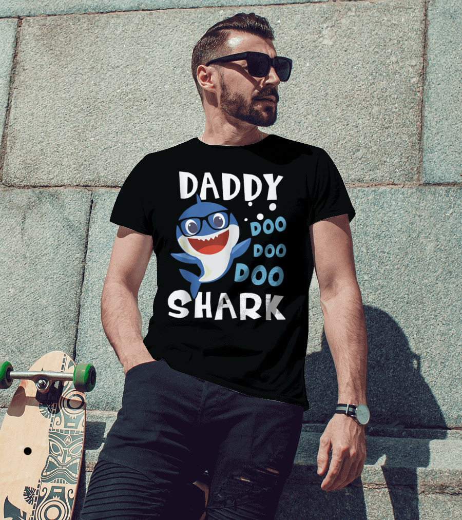 Daddy Shark Doo Doo Doo Funny Baby Mommy T-Shirt