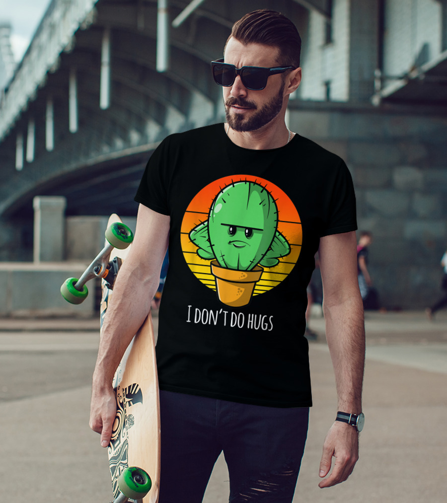 I Don't Do Hugs Funny Cactus Retro Sunset T-Shirt