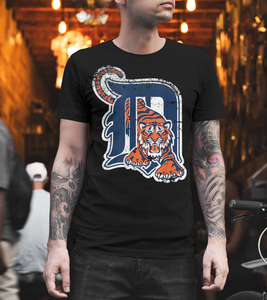 Tiger Mascot Distressed Detroit T-Shirt