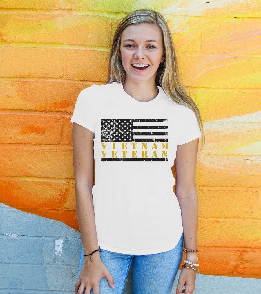 Vietnam Veteran Distressed Flag American T-Shirt