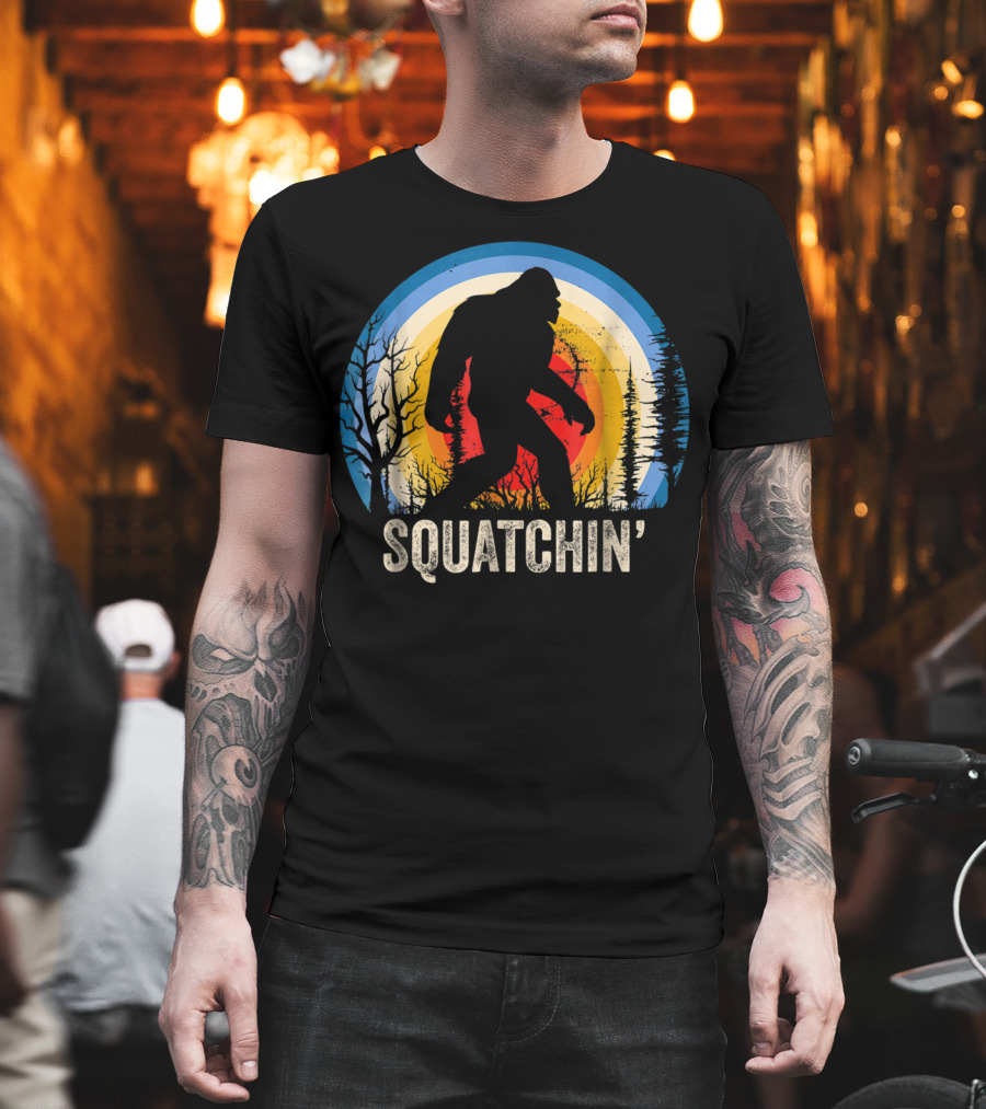 Squatchin Sasquatch Lover Vintage Sunset T-Shirt
