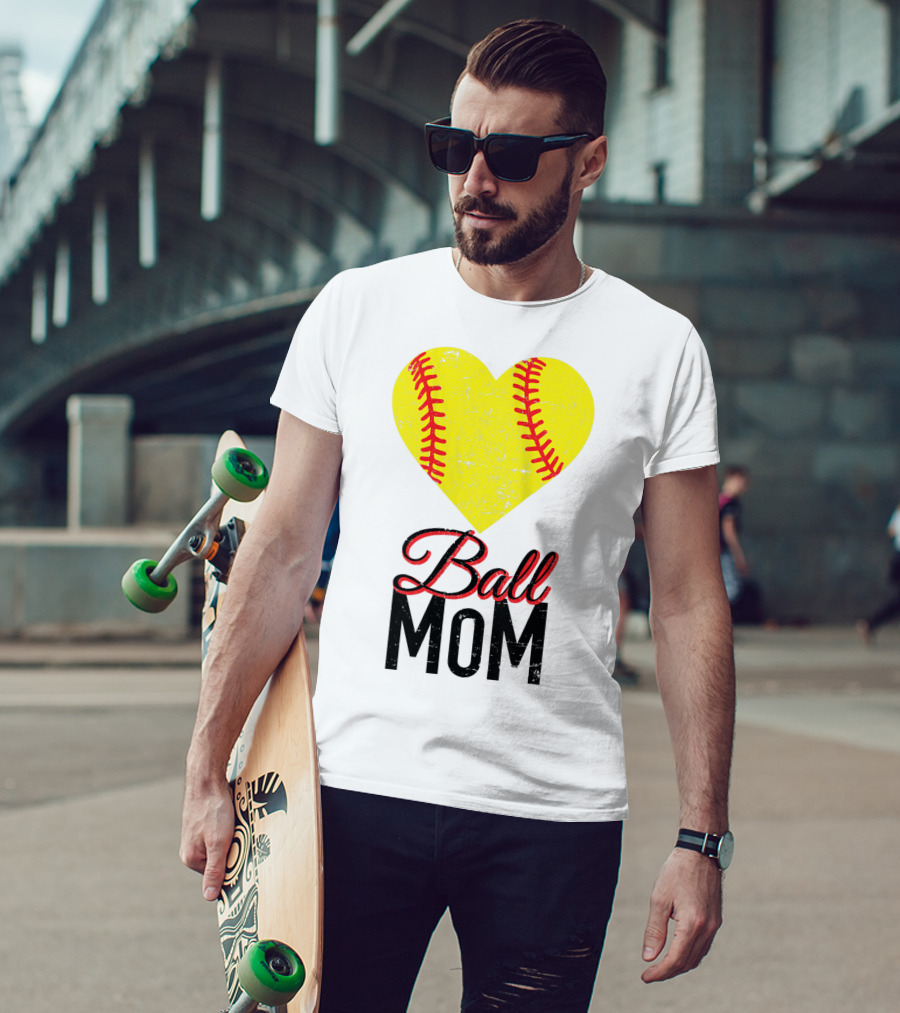 Love Ball Mom Heart Baseball Softball Graph T-Shirt