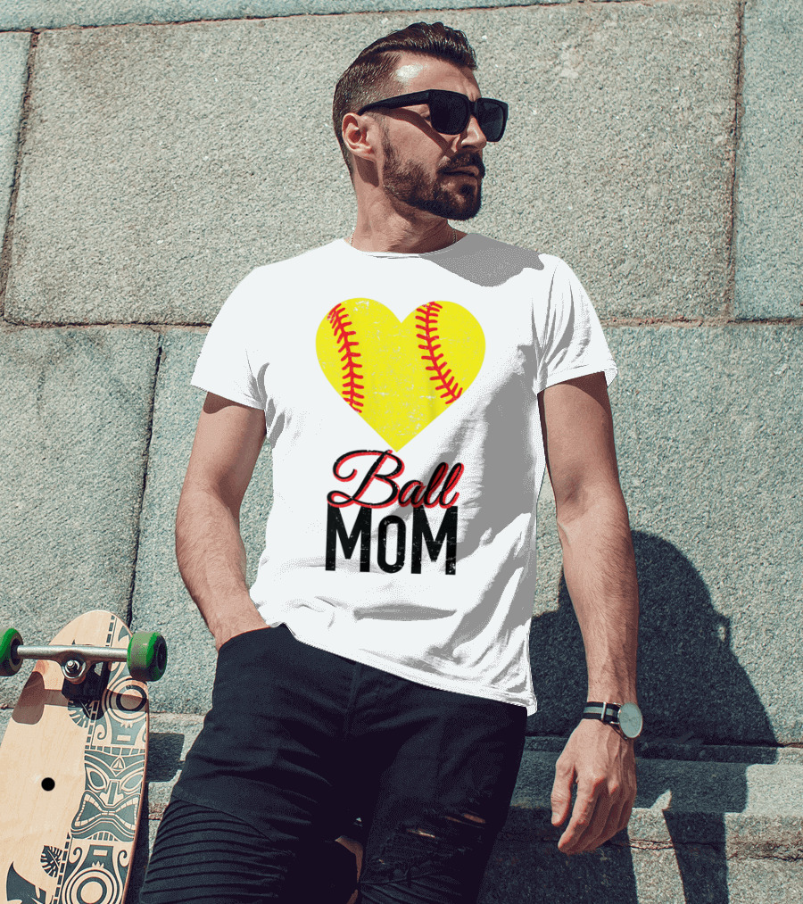 Love Ball Mom Heart Baseball Softball Graph T-Shirt