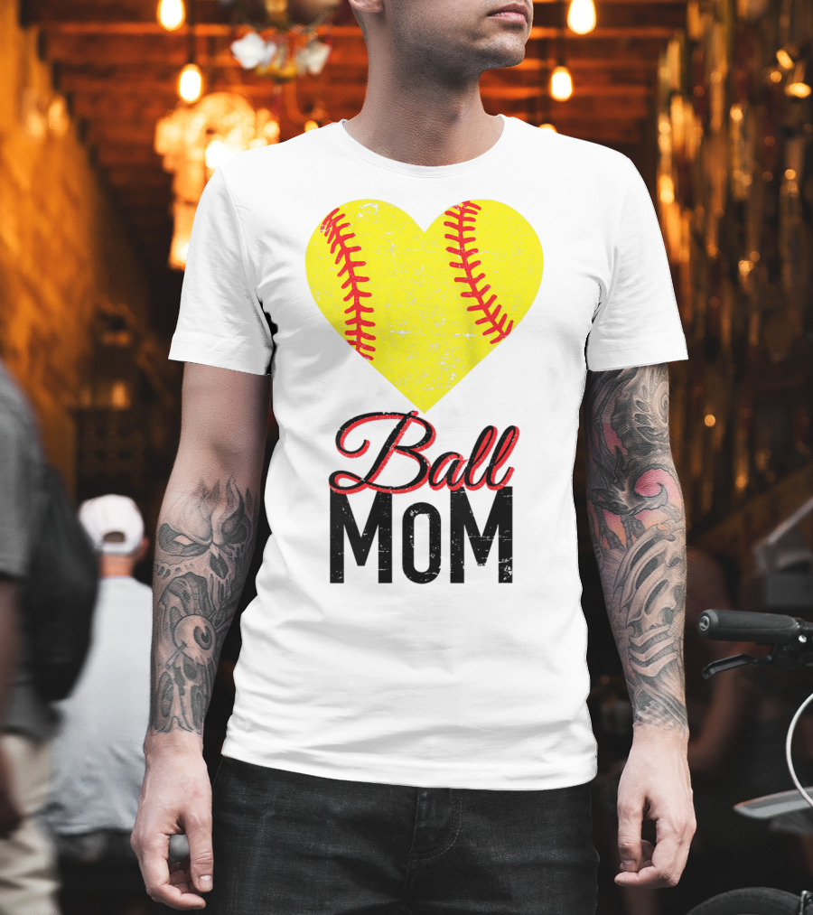 Love Ball Mom Heart Baseball Softball Graph T-Shirt