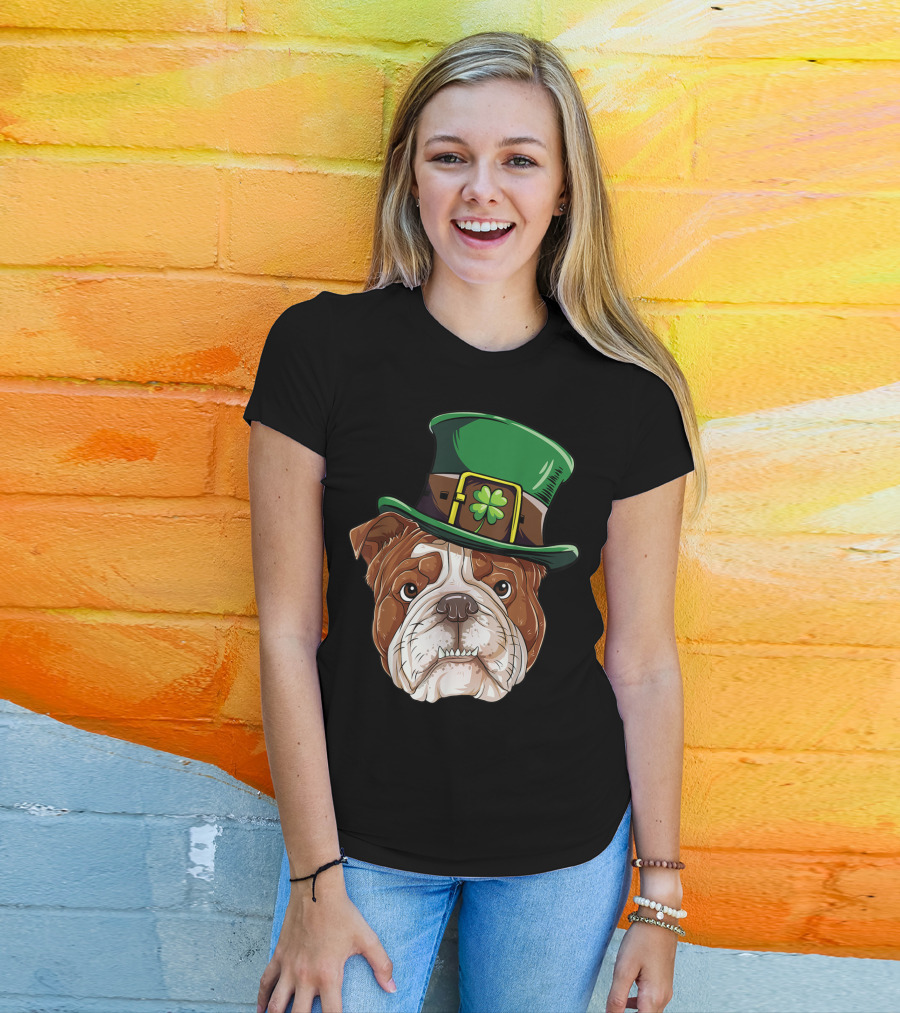English Bulldog Wearing Leprechaun Hat St Patricks Day Dog T-Shirt