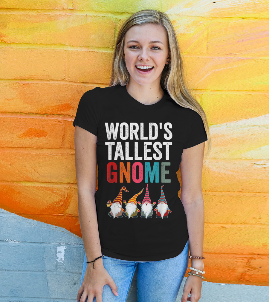 World's Tallest Gnome Christmas Lovers Funny Gnomes T-Shirt