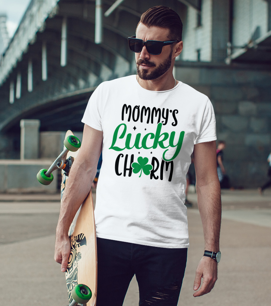 Mommy's Lucky Charm Shamrock St Patricks Day T-Shirt