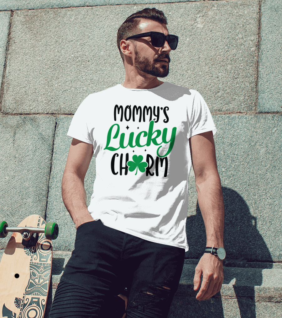 Mommy's Lucky Charm Shamrock St Patricks Day T-Shirt