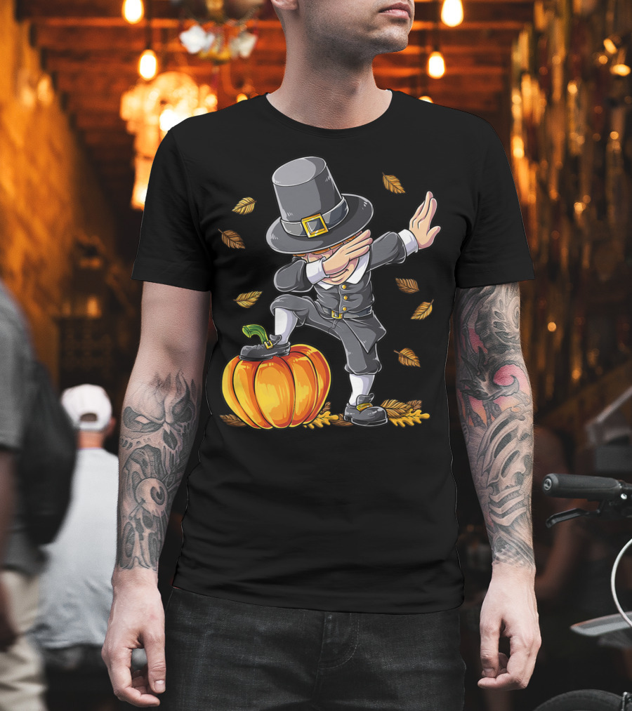 Thanksgiving Dabbing Pilgrim Boy Pumpkin Autumn Leaves T-Shirt