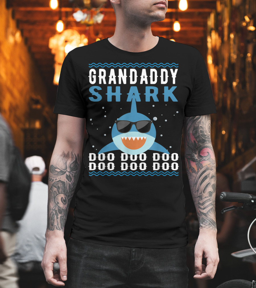 Grandaddy Shark Doo Doo Doo Sunglasses Funny Baby Mommy Kids Video T-Shirt