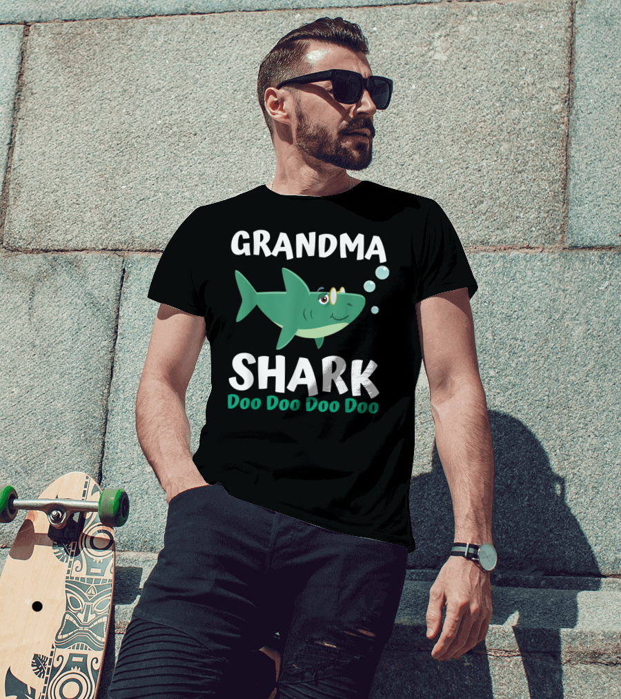 Grandma Shark Doo Doo Doo Doo Matching Family Shark Set T-Shirt