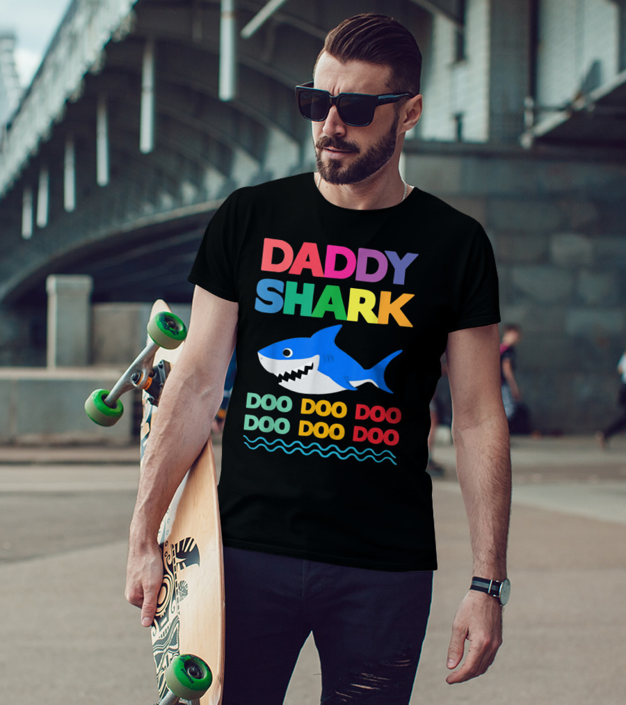Daddy Shark Doo Doo Doo Baby Mommy Shark Funny Colorful Wave T-Shirt