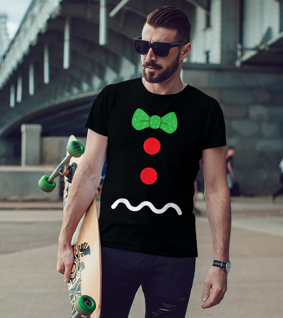 Funny Gingerbread Man Christmas Holiday Bow Tie Buttons T-Shirt