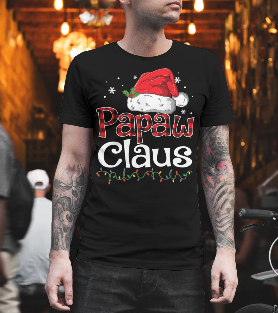 Papaw Claus Christmas Santa Hat Snowflakes Lights T-Shirt