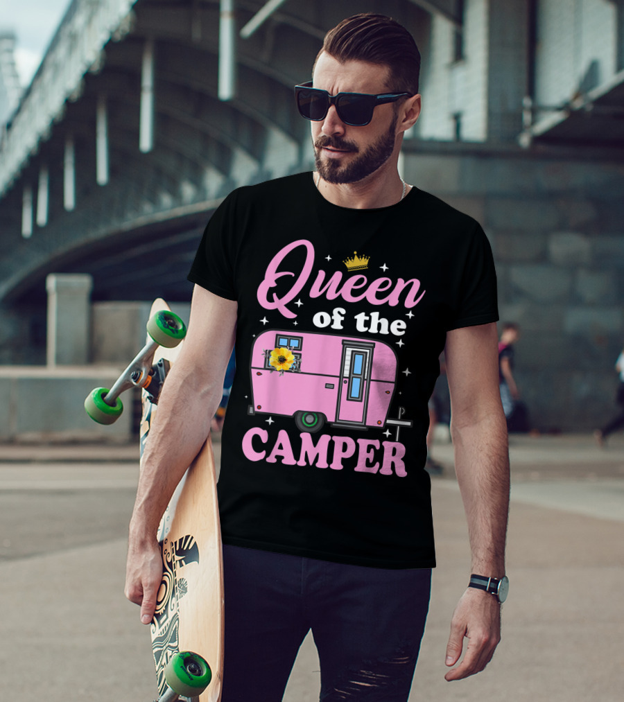 Queen Of The Camper Crowned Floral Retro Caravan Camping Outdoor T-Shirt