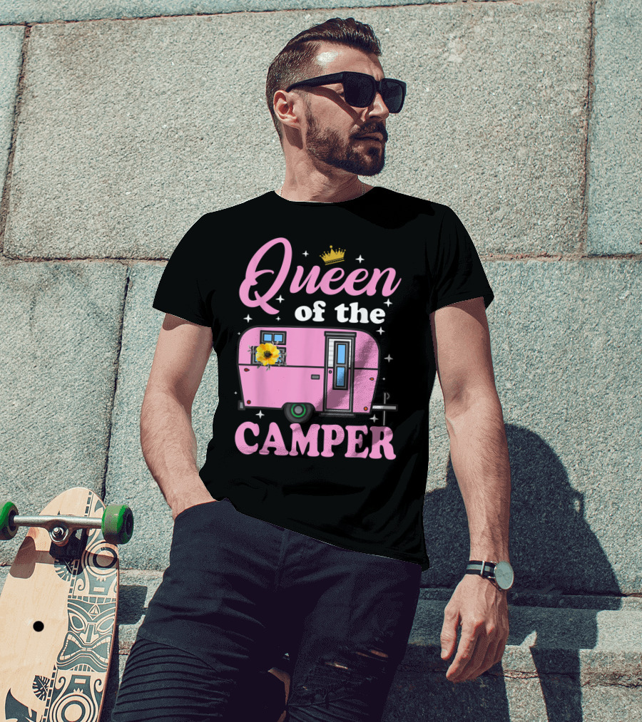 Queen Of The Camper Crowned Floral Retro Caravan Camping Outdoor T-Shirt