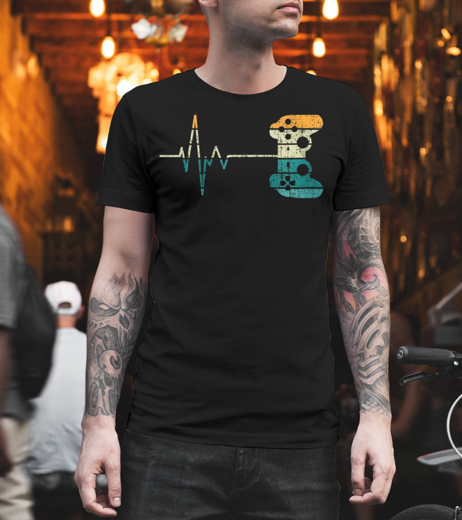 Retro Game Controller Heartbeat Video Game Lover T-Shirt