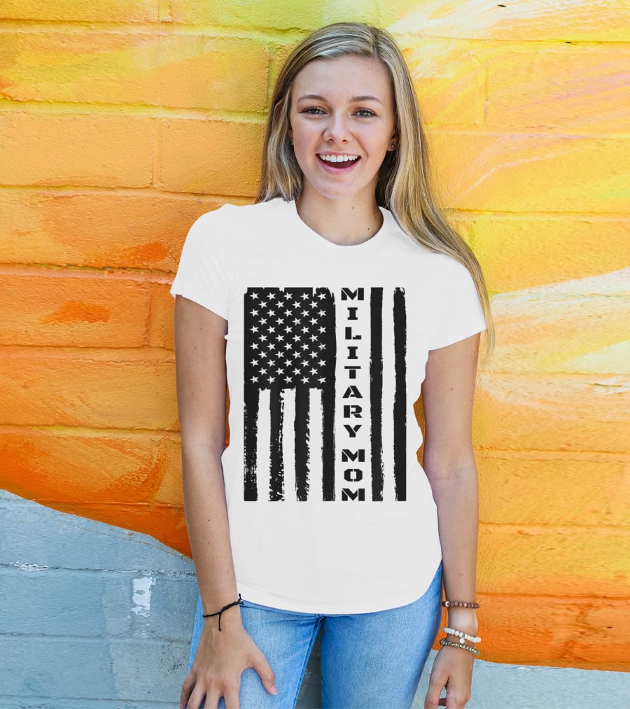 Military Mom American Flag Veteran's Pride T-Shirt