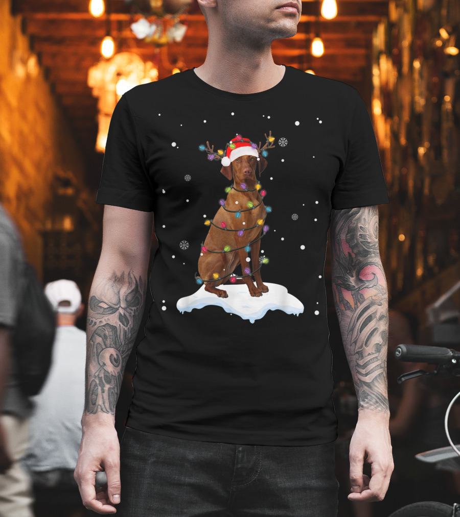 Vizsla Wrapped in Christmas Lights with Santa Hat and Antlers in Snow T-Shirt