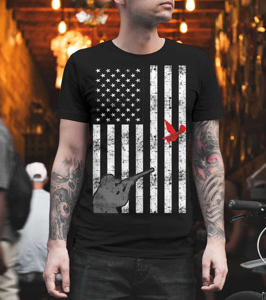 American Flag Bird Hunter Trapping USA Loyal Hunter T-Shirt