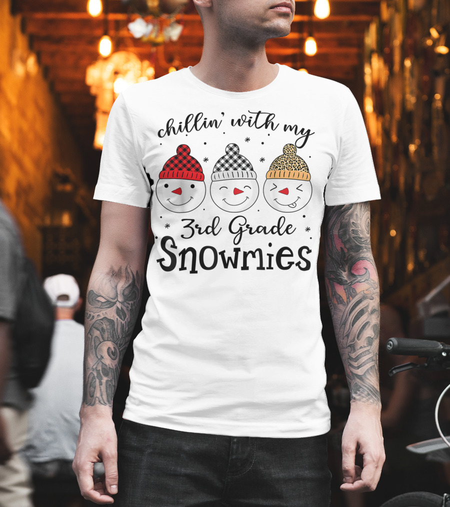 Chillin' With My 3rd Grade Snowmies Snowman Faces With Patterned Hats T-Shirt