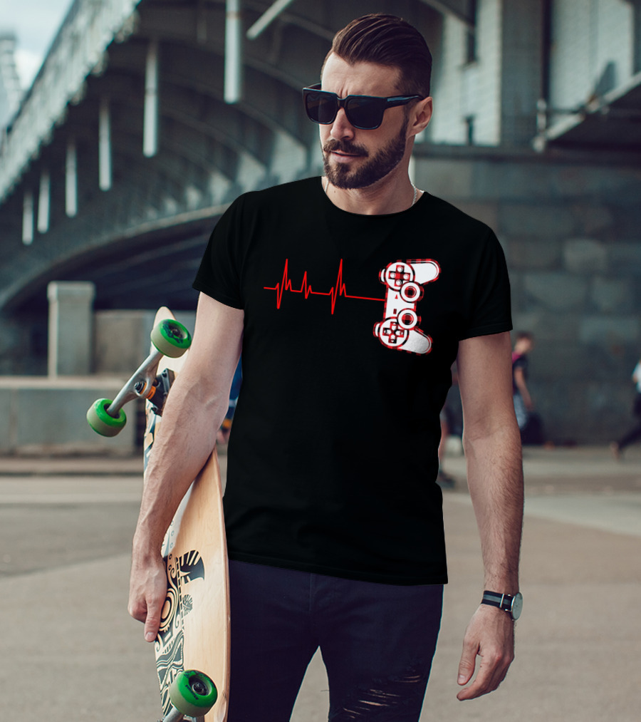 Heartbeat Red Buffalo Plaid Gamer Video Game Controller T-Shirt