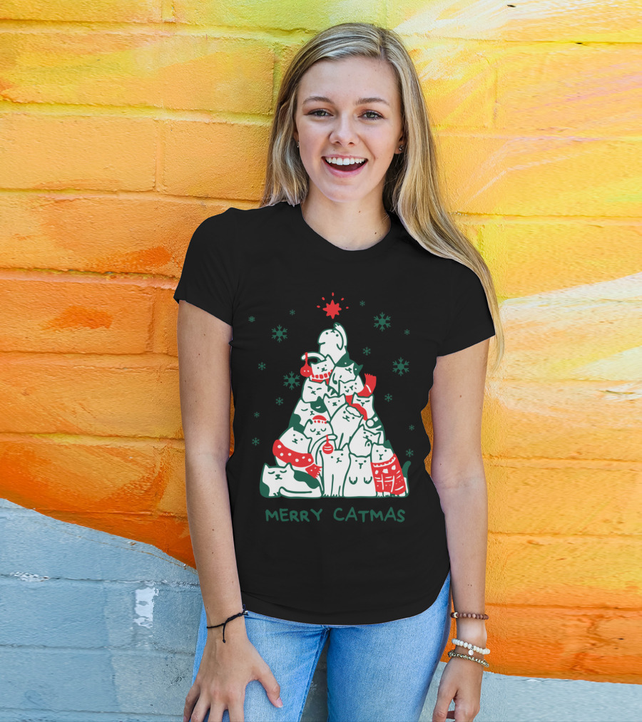 Merry Catmas Funny Cat Christmas Tree Holiday Cats Snowflakes Red Green T-Shirt