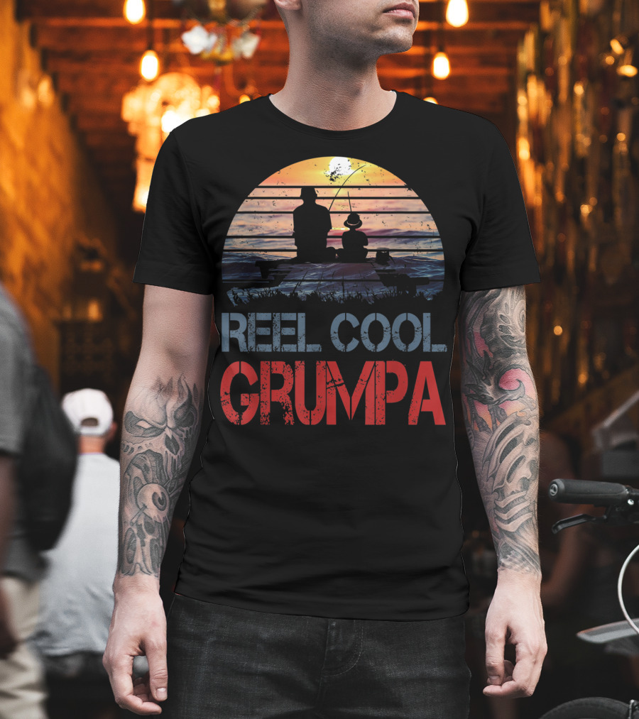Father's Day Reel Cool Grumpa Fishing Silhouette With Sunset Background T-Shirt